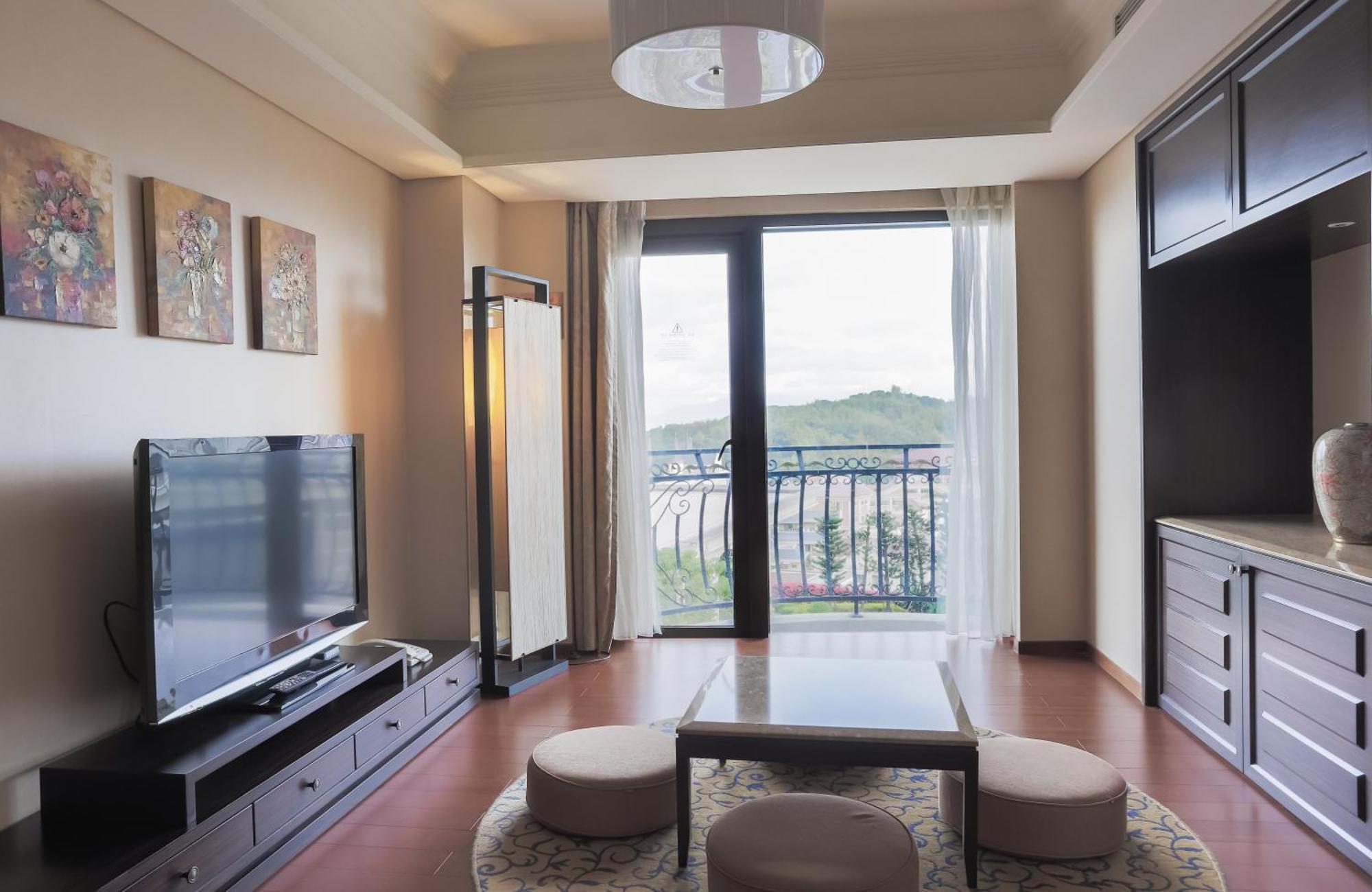 فندق إيه-ديه إيه رويال داشو المظهر الخارجي الصورة A living room in a typical Japanese apartment