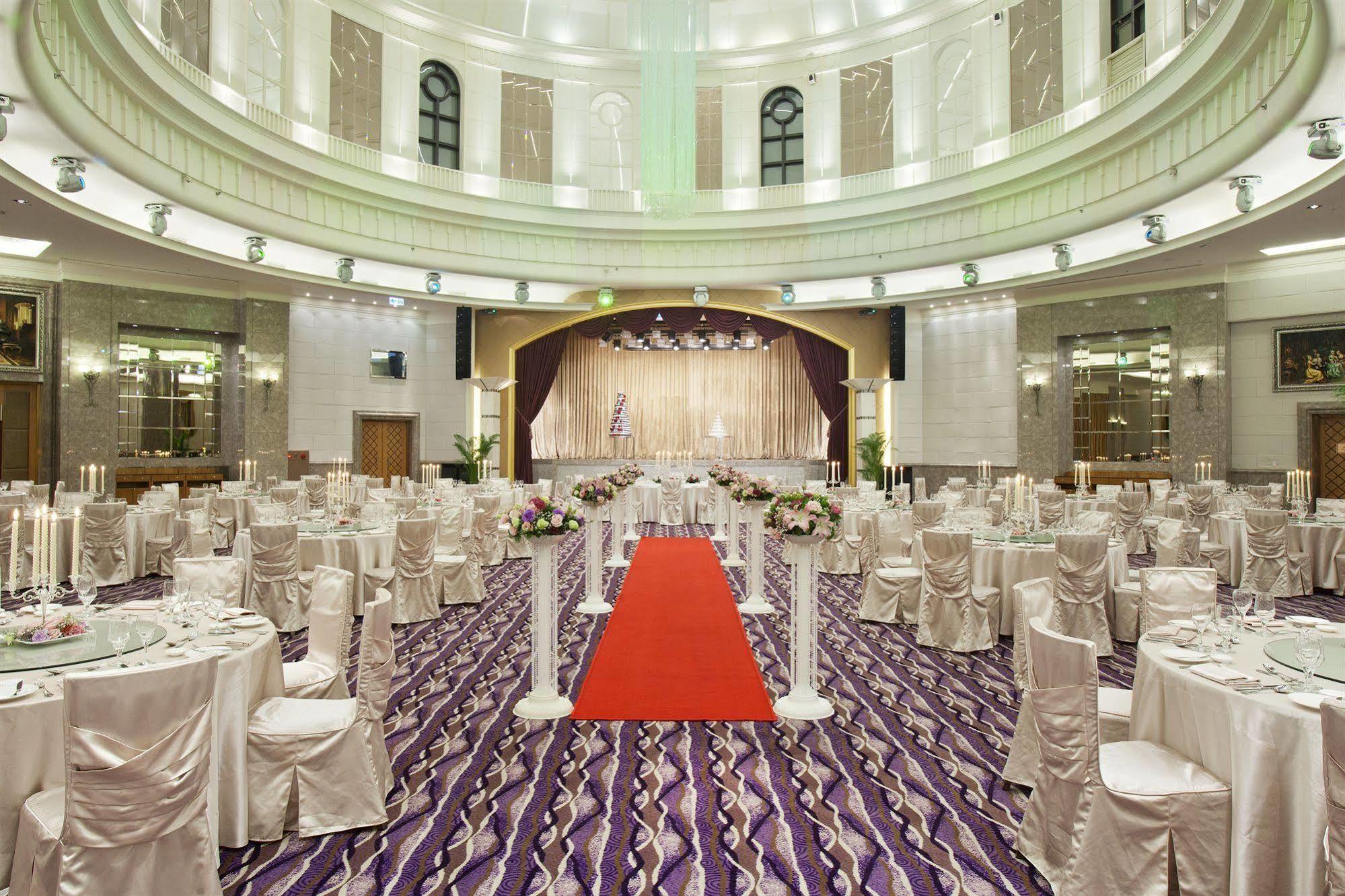 فندق إيه-ديه إيه رويال داشو المطعم الصورة The ballroom